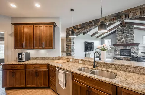 Kitchen - 3222 Mccurdy Rd, Troy, OH 45373 photo 7 of 9