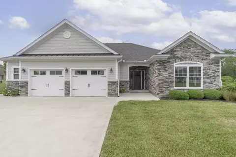 1306 Paul Revere Way, Troy, OH 45373