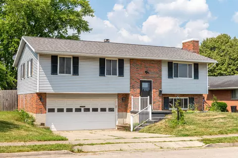 1714 Dubois Dr, Piqua, OH 45356
