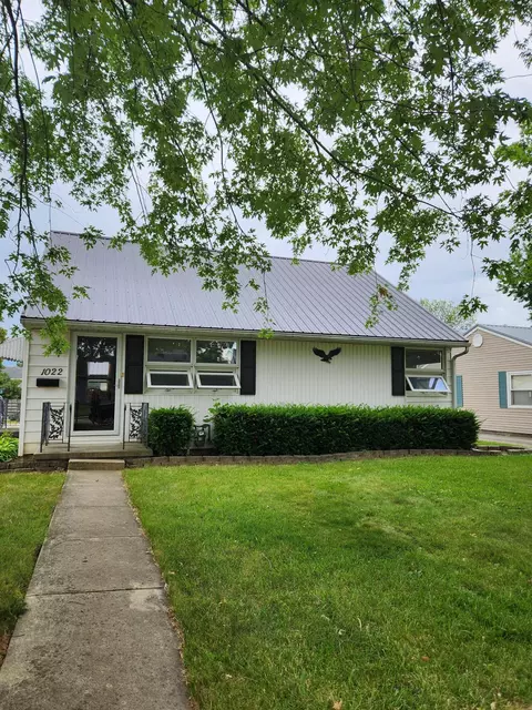 1022 Edwards St, Saint Marys, OH 45885