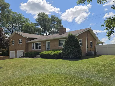 237 Purcell Dr, Xenia, OH 45385