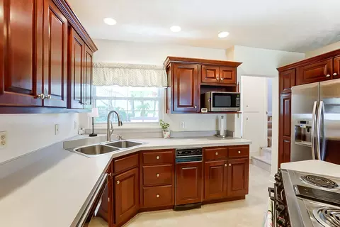 30 S Broadmoor Blvd, Springfield, OH 45504 photo 14