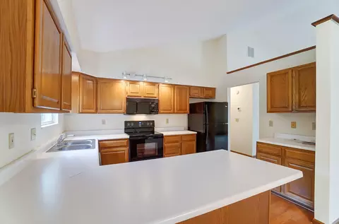 Kitchen - 1267 Pheasant Run, Springfield, OH 45503 photo 6 of 6