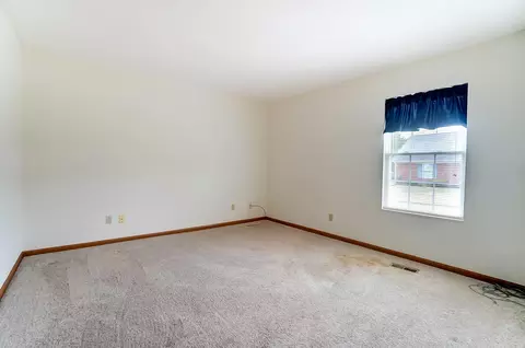 Bedroom - 1267 Pheasant Run, Springfield, OH 45503 photo 3 of 4