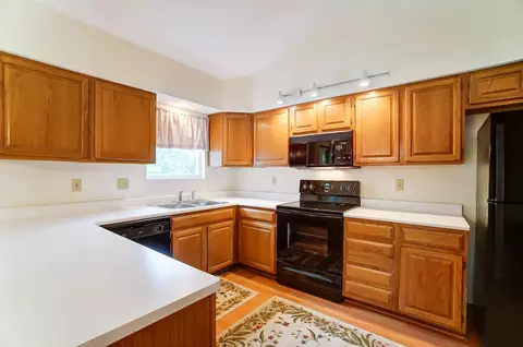 Kitchen - 1267 Pheasant Run, Springfield, OH 45503 photo 1 of 6