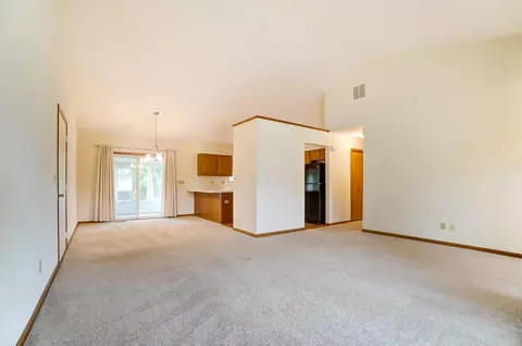 Living - 1267 Pheasant Run, Springfield, OH 45503 photo 3 of 3