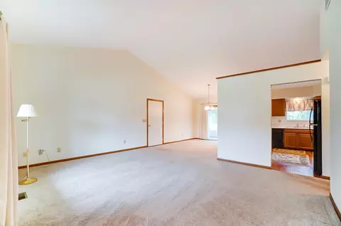 Living - 1267 Pheasant Run, Springfield, OH 45503 photo 1 of 3