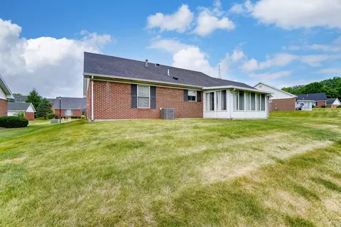 Exterior - 1267 Pheasant Run, Springfield, OH 45503 photo 5 of 8
