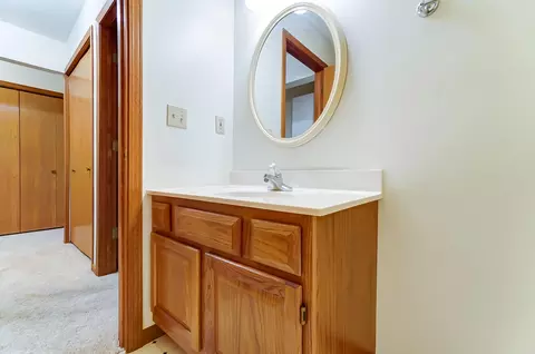 Bath - 1267 Pheasant Run, Springfield, OH 45503 photo 7 of 8