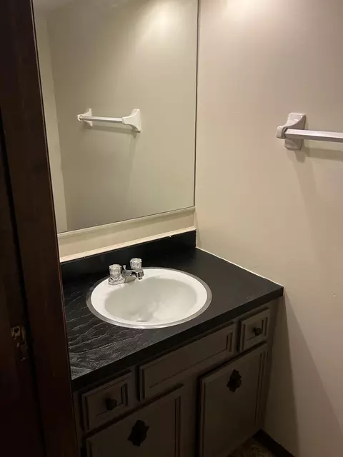 2433 Red Coach Dr, Springfield, OH 45503 photo 3
