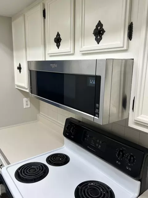 2433 Red Coach Dr, Springfield, OH 45503 photo 5