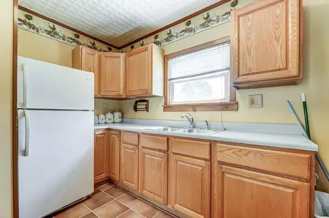 Kitchen - 2126 Rutland Ave, Springfield, OH 45505 photo 3 of 4