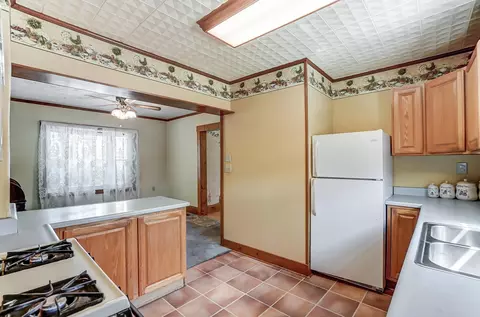 Kitchen - 2126 Rutland Ave, Springfield, OH 45505 photo 4 of 4
