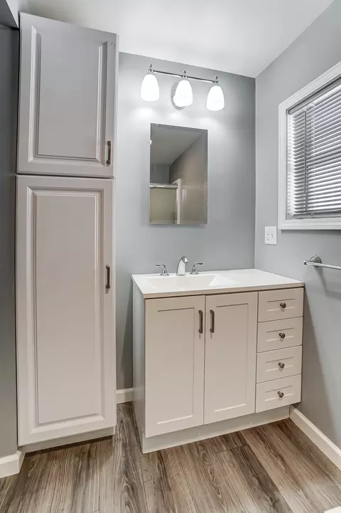 Bath - 2126 Rutland Ave, Springfield, OH 45505 photo 4 of 4