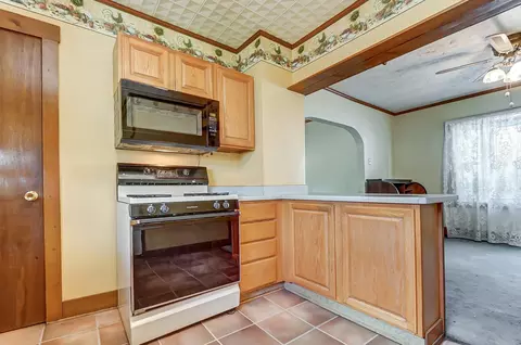 Kitchen - 2126 Rutland Ave, Springfield, OH 45505 photo 2 of 4