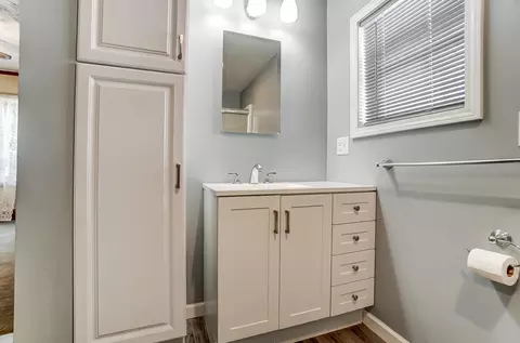 Bath - 2126 Rutland Ave, Springfield, OH 45505 photo 3 of 4