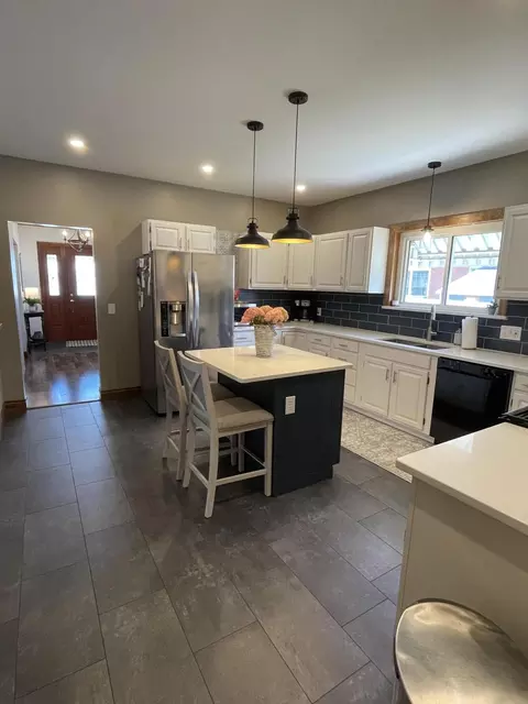 315 E Broadway St, Covington, OH 45318 photo 12