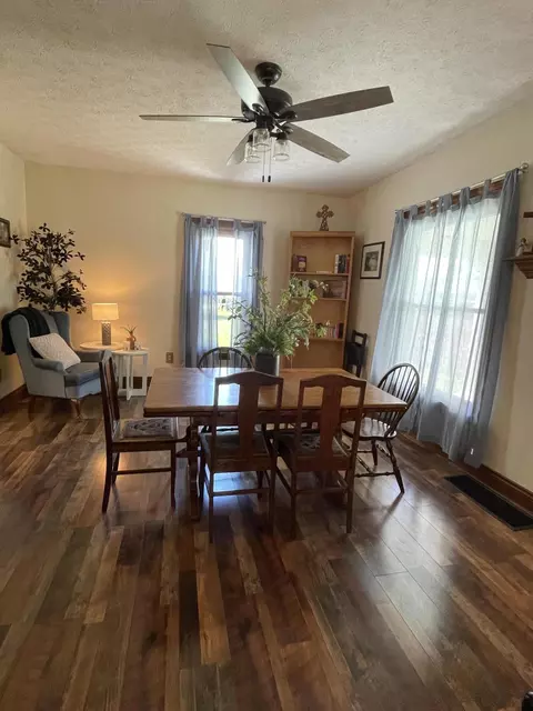 315 E Broadway St, Covington, OH 45318 photo 9