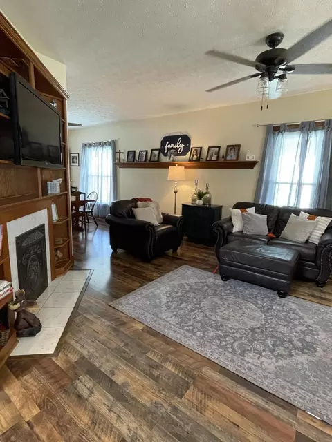315 E Broadway St, Covington, OH 45318 photo 7