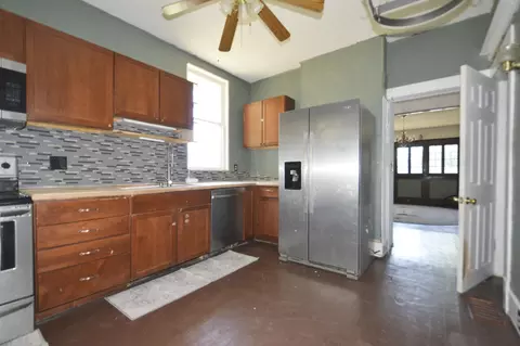 Kitchen - 412 E High St, Springfield, OH 45505 photo 1 of 2