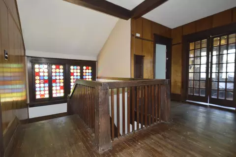 Entry Way - 412 E High St, Springfield, OH 45505 photo 7 of 8
