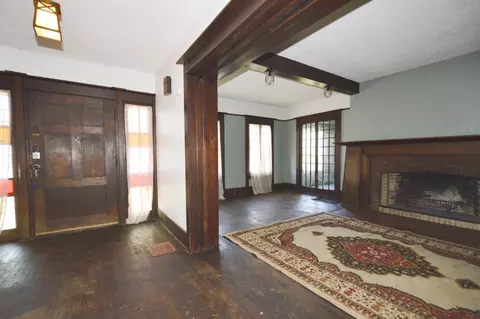 Entry Way - 412 E High St, Springfield, OH 45505 photo 2 of 8