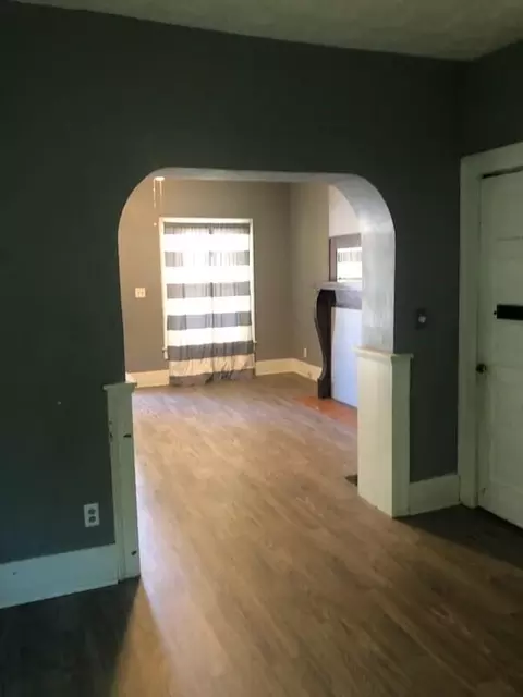 825 Elm St, Springfield, OH 45503 photo 2