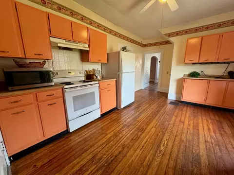 Kitchen - 1402 St Paris Pike, Springfield, OH 45504 photo 6 of 6