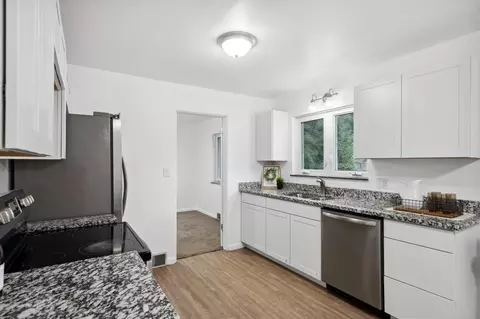 Kitchen - 2721 Ash Dr, Springfield, OH 45504 photo 1 of 2