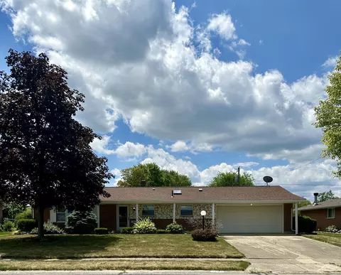 1046 Cottage Court Dr, Fairborn, OH 45324