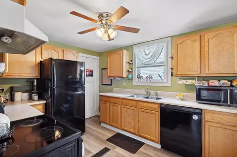 Kitchen - 201 N Clairmont Ave, Springfield, OH 45503 photo 1 of 2