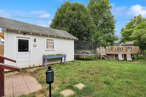 Exterior - 201 N Clairmont Ave, Springfield, OH 45503 photo 4 of 8