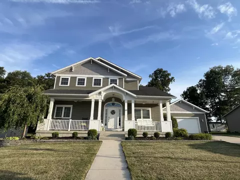 809 Woodridge Dr, Saint Marys, OH 45885
