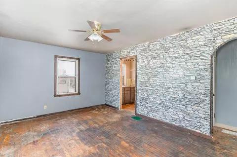204 N Douglas Ave, Springfield, OH 45503 photo 2