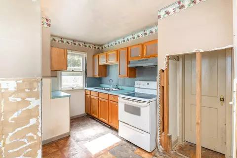 204 N Douglas Ave, Springfield, OH 45503 photo 4