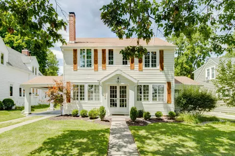2525 Hillview Ave, Oakwood, OH 45419