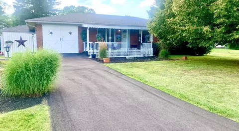 Exterior - 2845 Springfield Jamestown Rd, Springfield, OH 45505 photo 4 of 7
