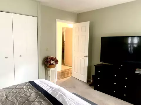 Bedroom - 2845 Springfield Jamestown Rd, Springfield, OH 45505 photo 2 of 3
