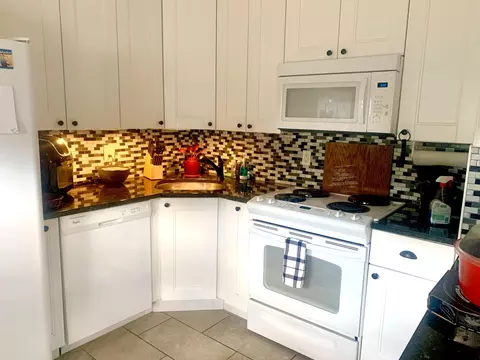 Kitchen - 2845 Springfield Jamestown Rd, Springfield, OH 45505 photo 1 of 1