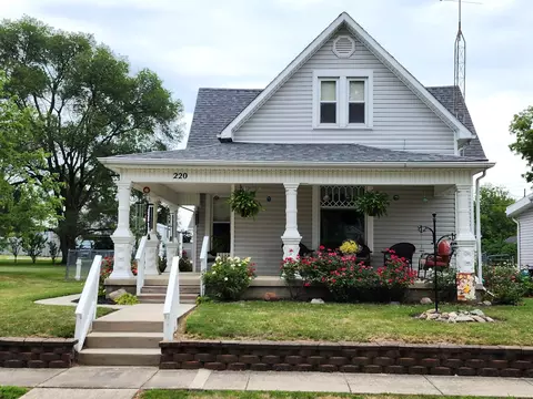 220 E Church St, Bradford, OH 45308