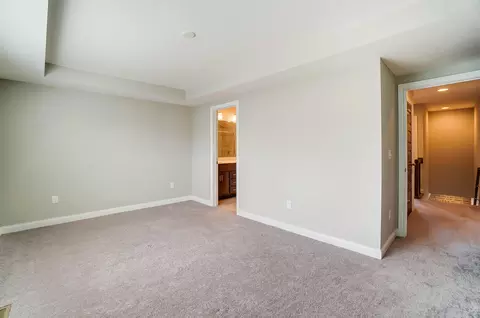 8 N Center St, Springfield, OH 45502 photo 25