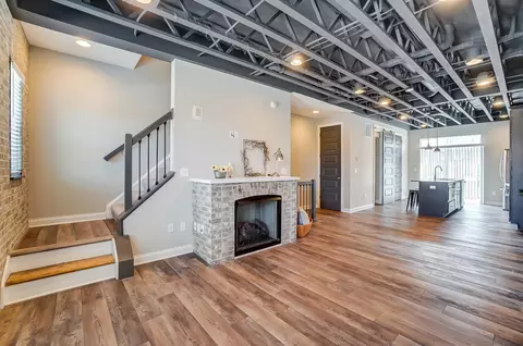 8 N Center St, Springfield, OH 45502 photo 12