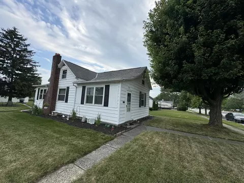725 Armstrong St, Saint Marys, OH 45885