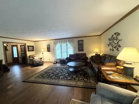 Living - 326 Johnson Ave, Celina, OH 45822 photo 4 of 5
