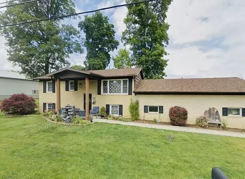 310 Southway Dr, Saint Marys, OH 45885