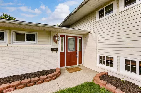 2257 Meadowbrook Dr, Springfield, OH 45506 photo 4