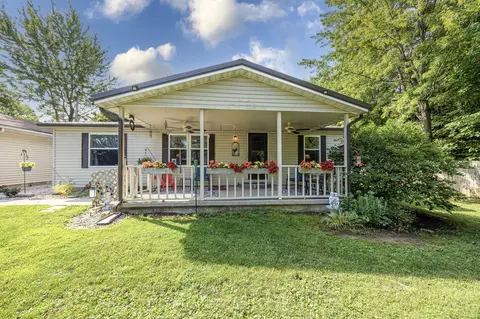 6786 Willoby St, Huntsville, OH 43324