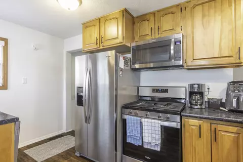 Kitchen - 711 Campbell Rd, Sidney, OH 45365 photo 4 of 5