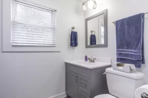 Bath - 711 Campbell Rd, Sidney, OH 45365 photo 3 of 4