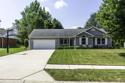 927 Primrose Dr, Wapakoneta, OH 45895